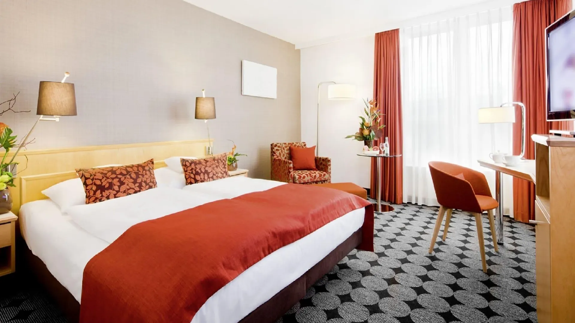 Mövenpick Hotel Nürnberg Airport 4*, Núremberg