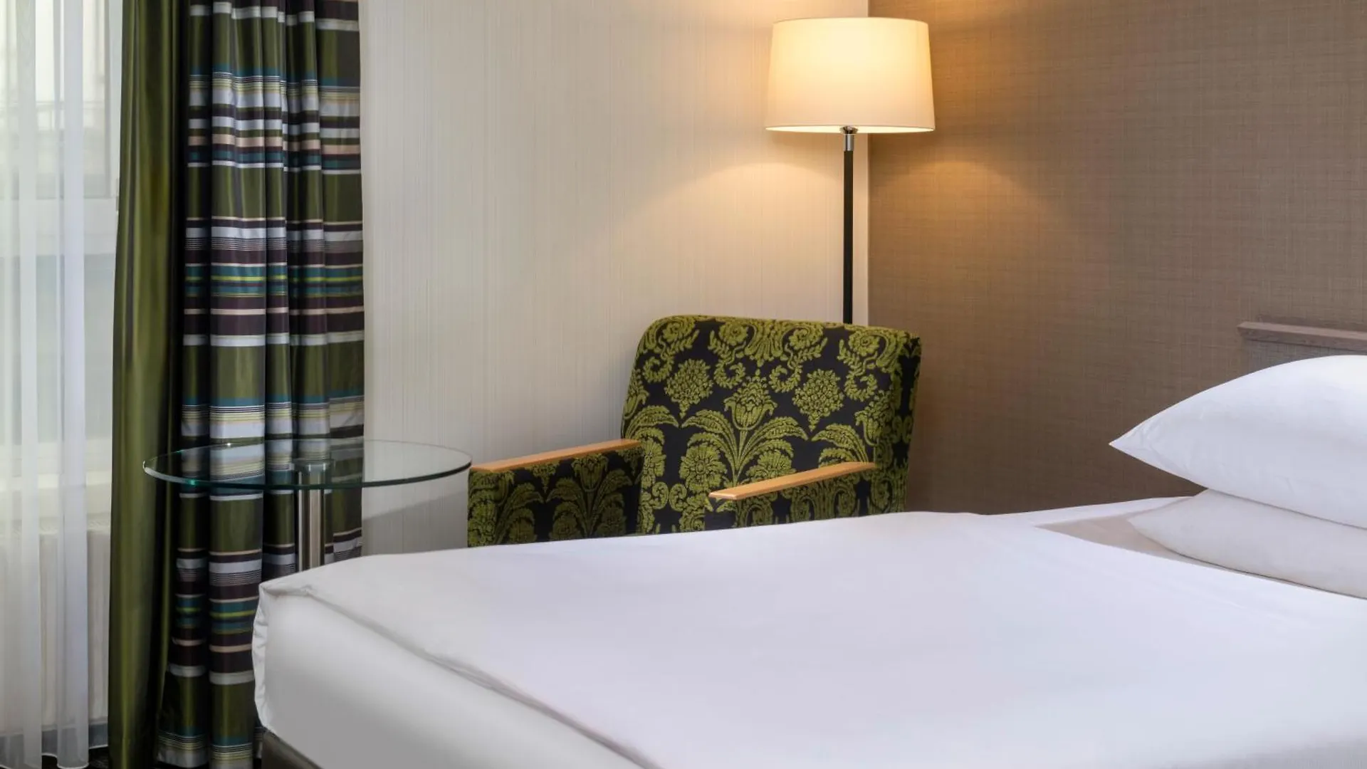 Mövenpick Hotel Nürnberg Airport